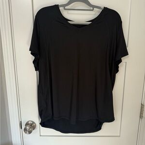 Black V-Neck Short Sleeve Tee